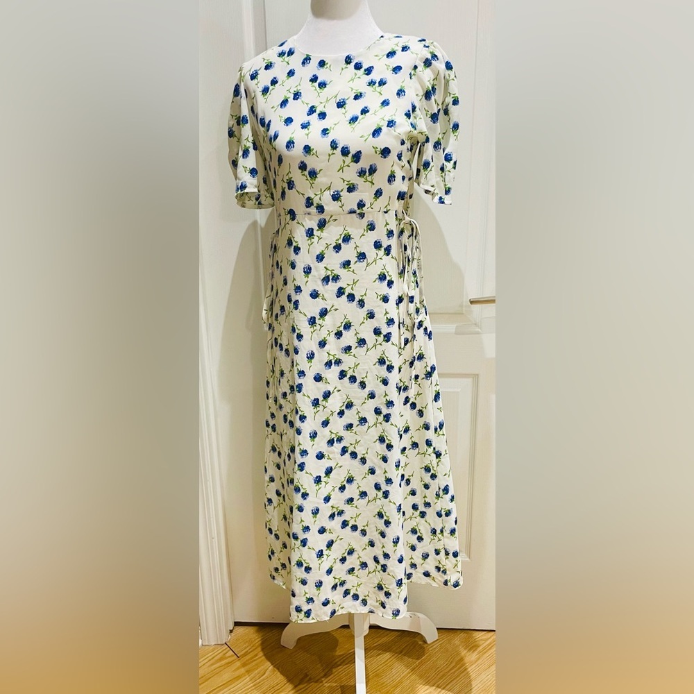 HELLOMILKTEE Blue Floral Midi Dress